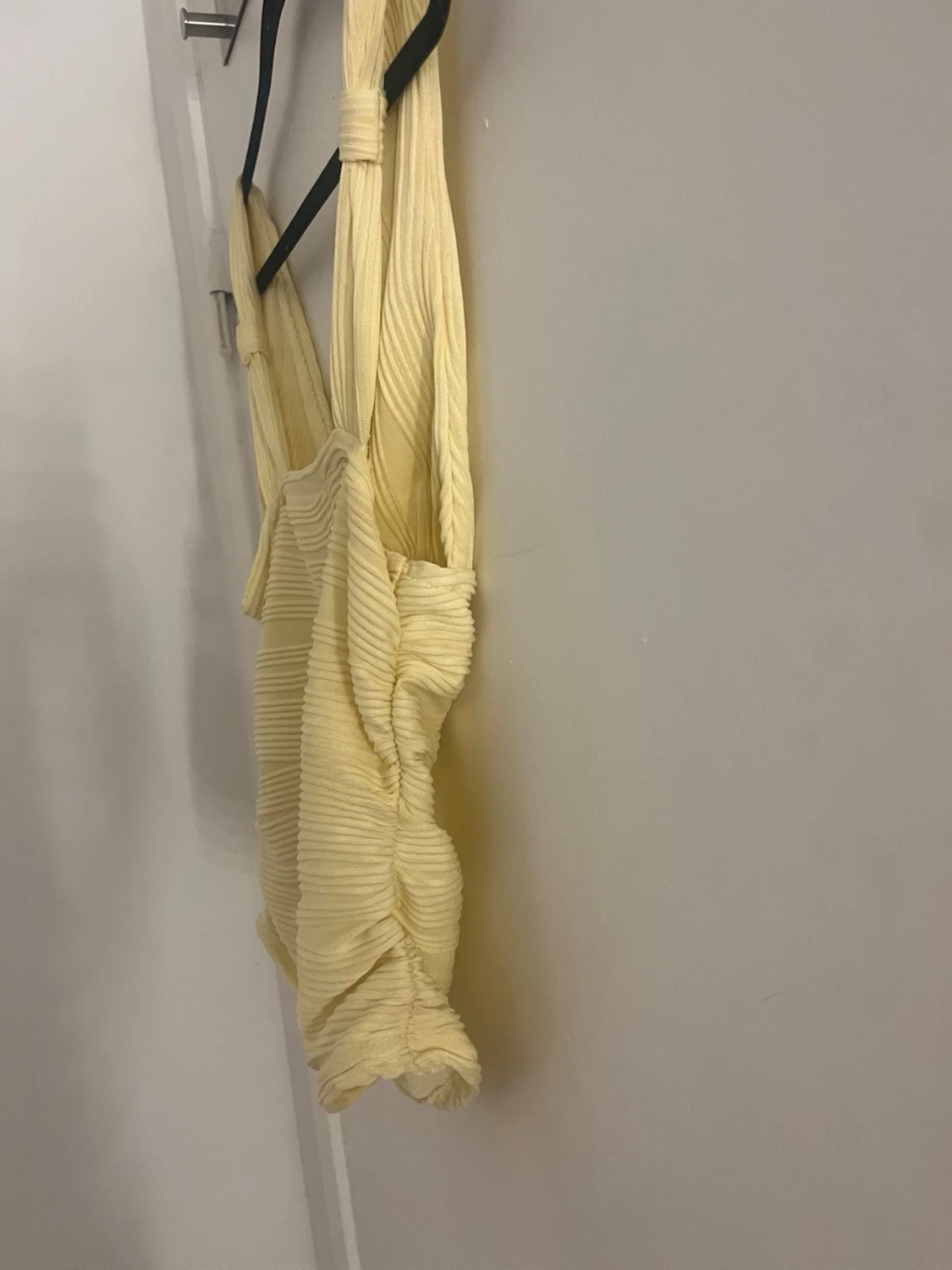 Ljusgul ribbad linnetopp - 2