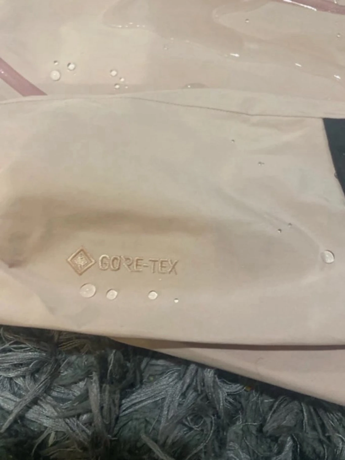 Arcteryx jacka med mössa  - 4