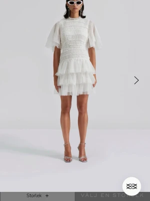 Söker!!! Storlek xxs - Söker denna klänning ifrån By Malina i storlek xxs