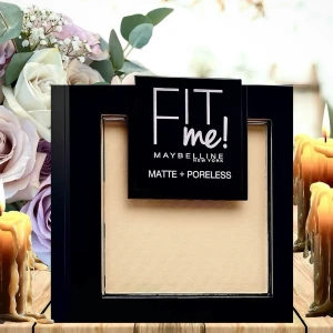 Fit Me Compact Matte Powder ”Classic Ivory” från Maybelline! - Fit Me Compact Matte Powder ”Classic Ivory” från Maybelline. 9 g. Plomberad.