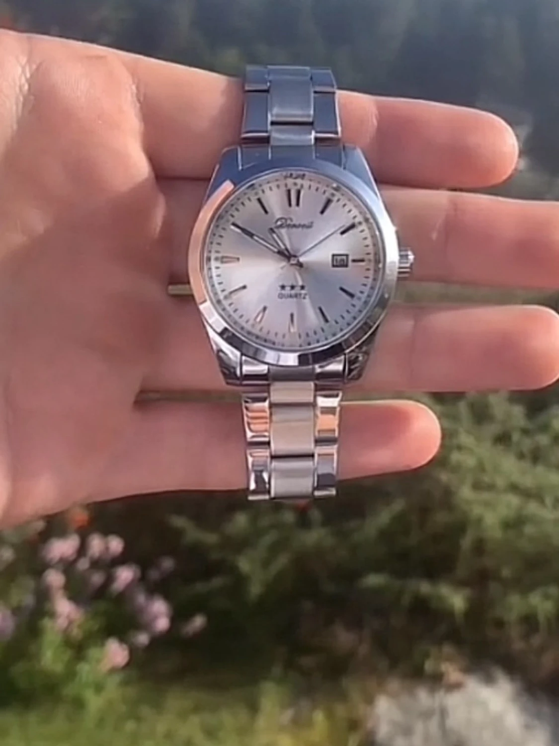 Silverfärgad klocka från Doventi  - 3