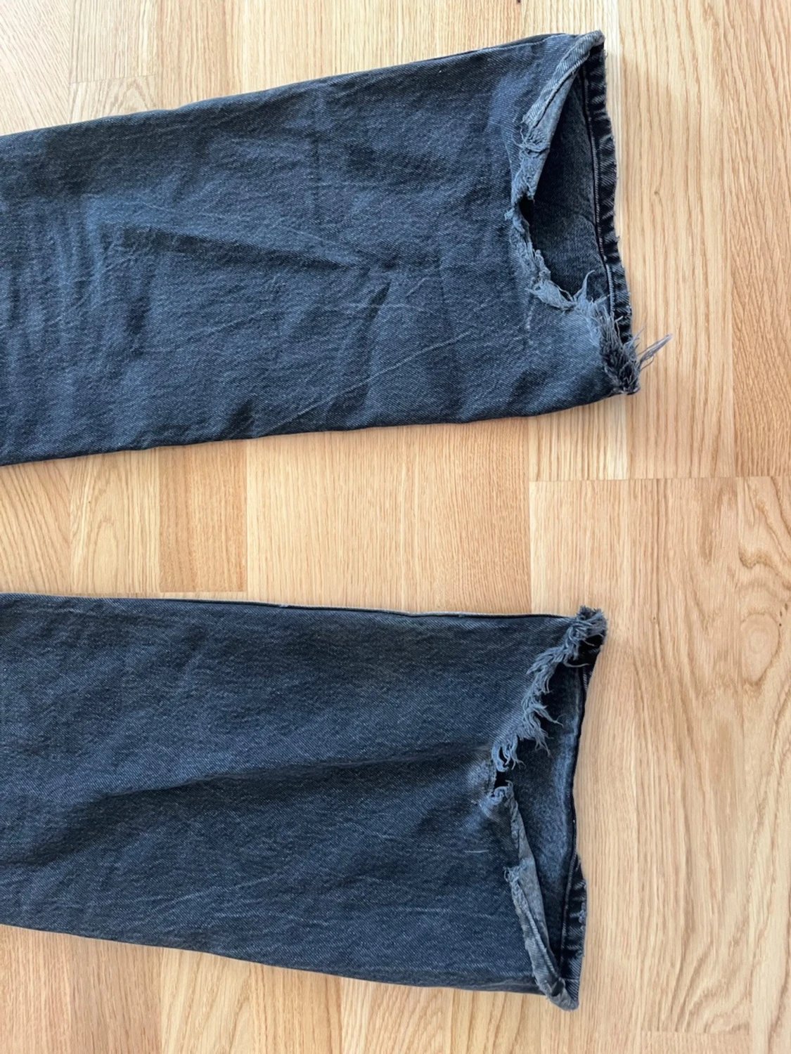 Svarta baggy jeans  - 2