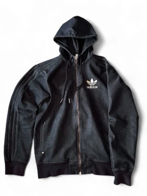 Vintage adidas zip-up - Fin adidas tröja i storlek S p