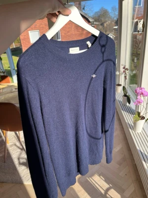 GANT tröja merinoull - Tja säljer denna feta gant tröja i merinoull!! Storlek XS. Knappt använd, HELT NY. Hör av dig vid frågor🙌