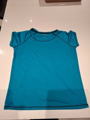 Tränings tröja - Skriv om du har några funderingar 