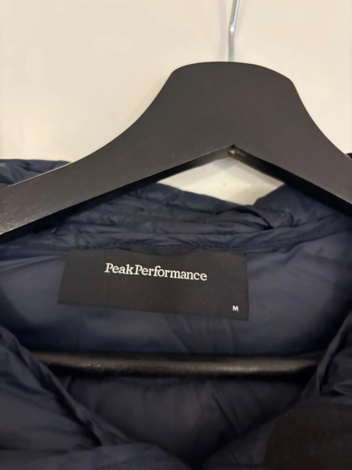 Mörkblå dunjacka från Peak Performance - 2