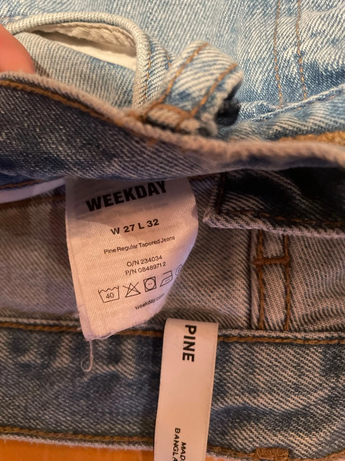 Ljusblå raka jeans från weekday - 2