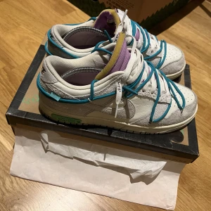Off white x nike dunks  - LOT 36 9/10 skick Box osv medföljer Och de är självklart äkta 
