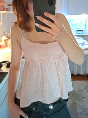 Topp med rosett i ryggen - Använd 3 gånger💕