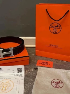 H - Jätte fin svart bälte 