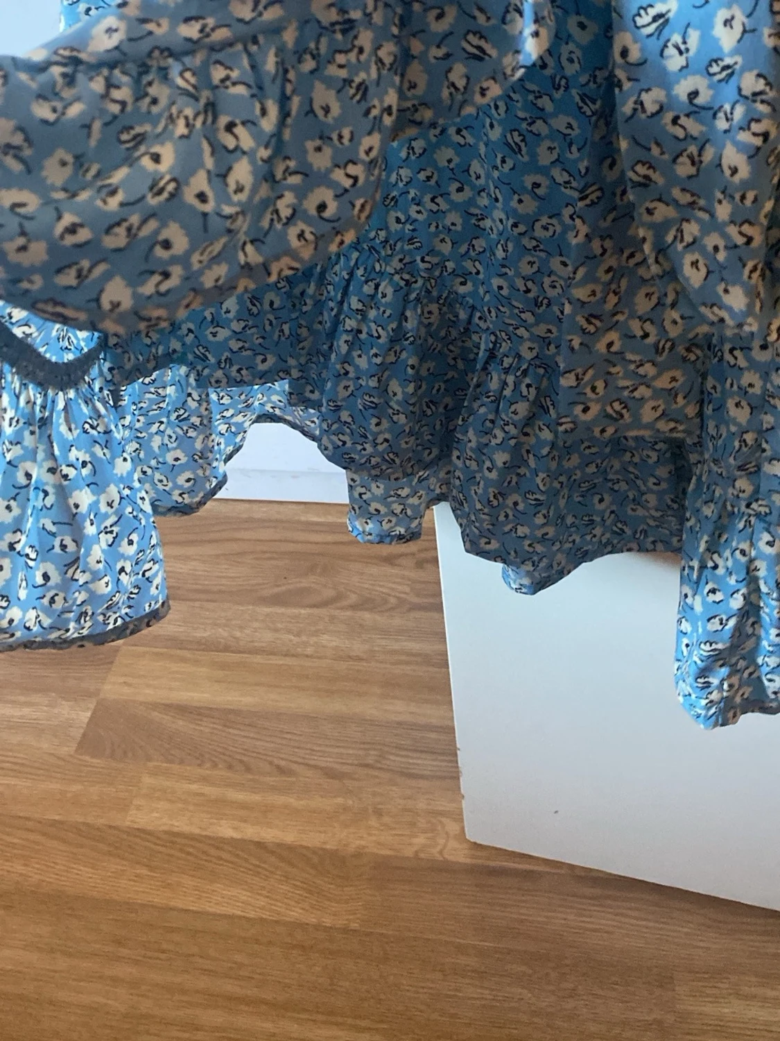 Only Blått blommigt set med volanger - 2