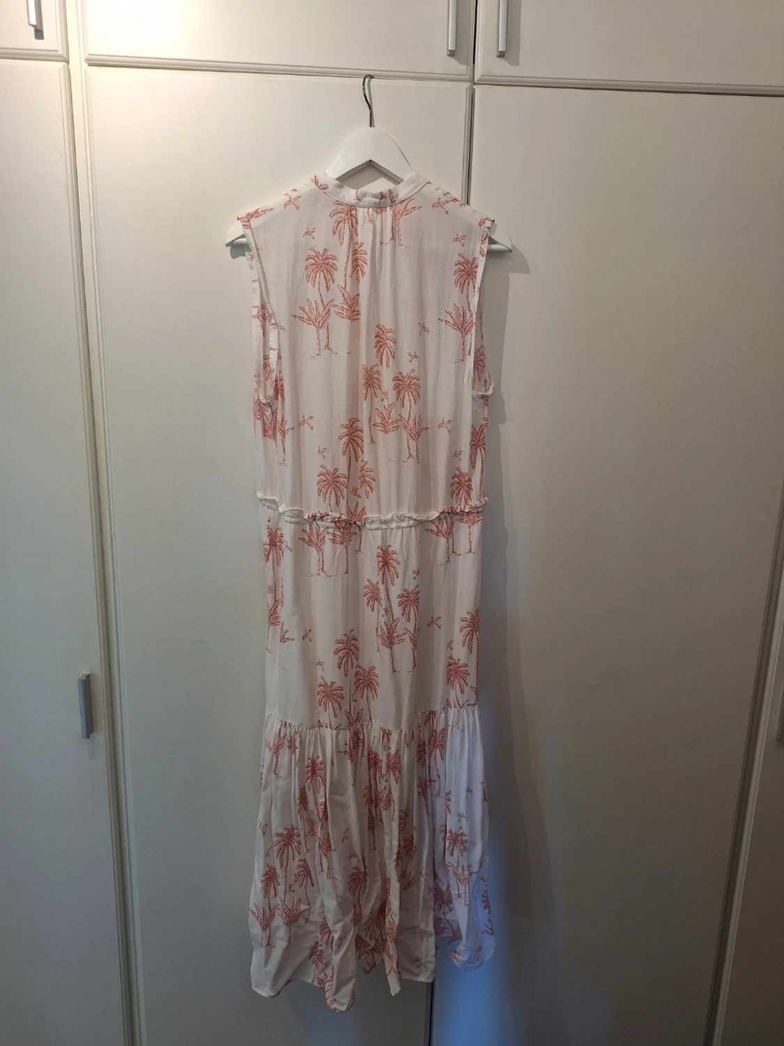 Vit långklänning H&M med palmmönster - 2