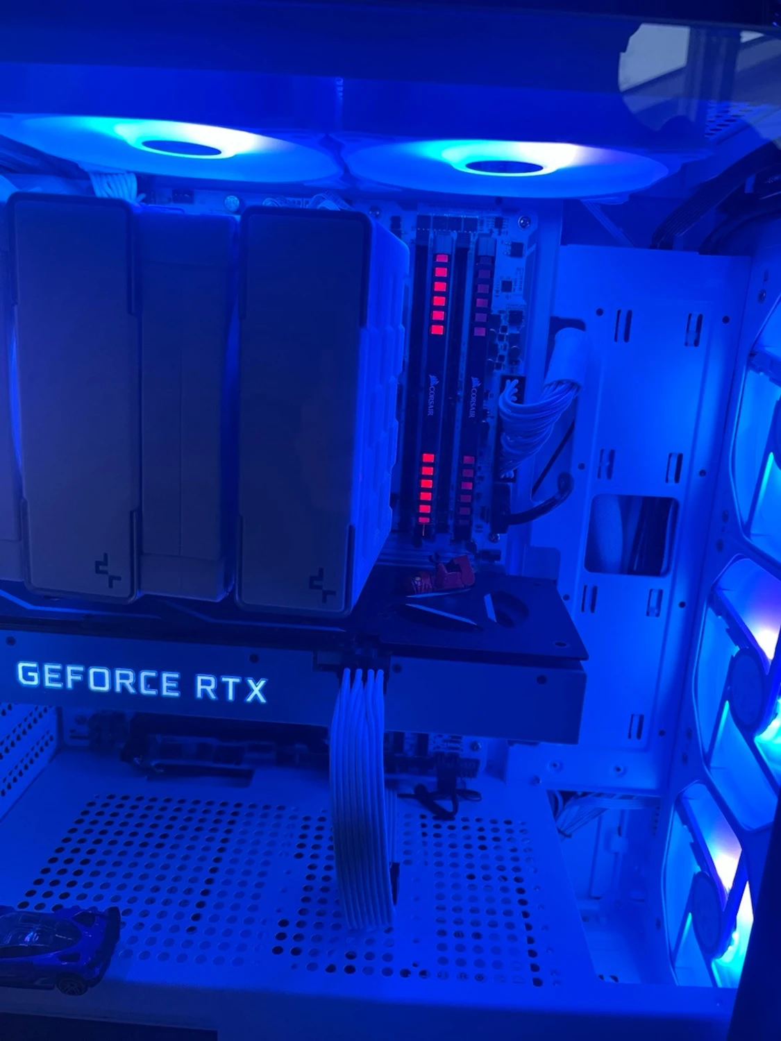 Vit gamingdator med RGB-belysning - 6
