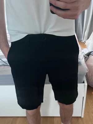 Linneshorts från Dressman - Riktigt snygga shorts från Dressman i 55% Linne och 45% Bomull, perfekt till sommaren🤩☀️| Storlek M | Mycket bra skick✅|