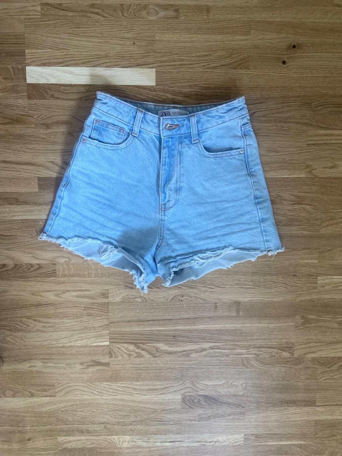 Zara 32