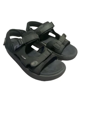 MBT Kisumo (42) - Perfekt köp till din Pappa, Morfar eller Farfar! Säljer ett par nästan helt oanvända ergonomiska MBT Kisumo. Nypris på 2659:-.   https://sskbutiken.se/products/mbt-kisumu-3s-sandal-svart