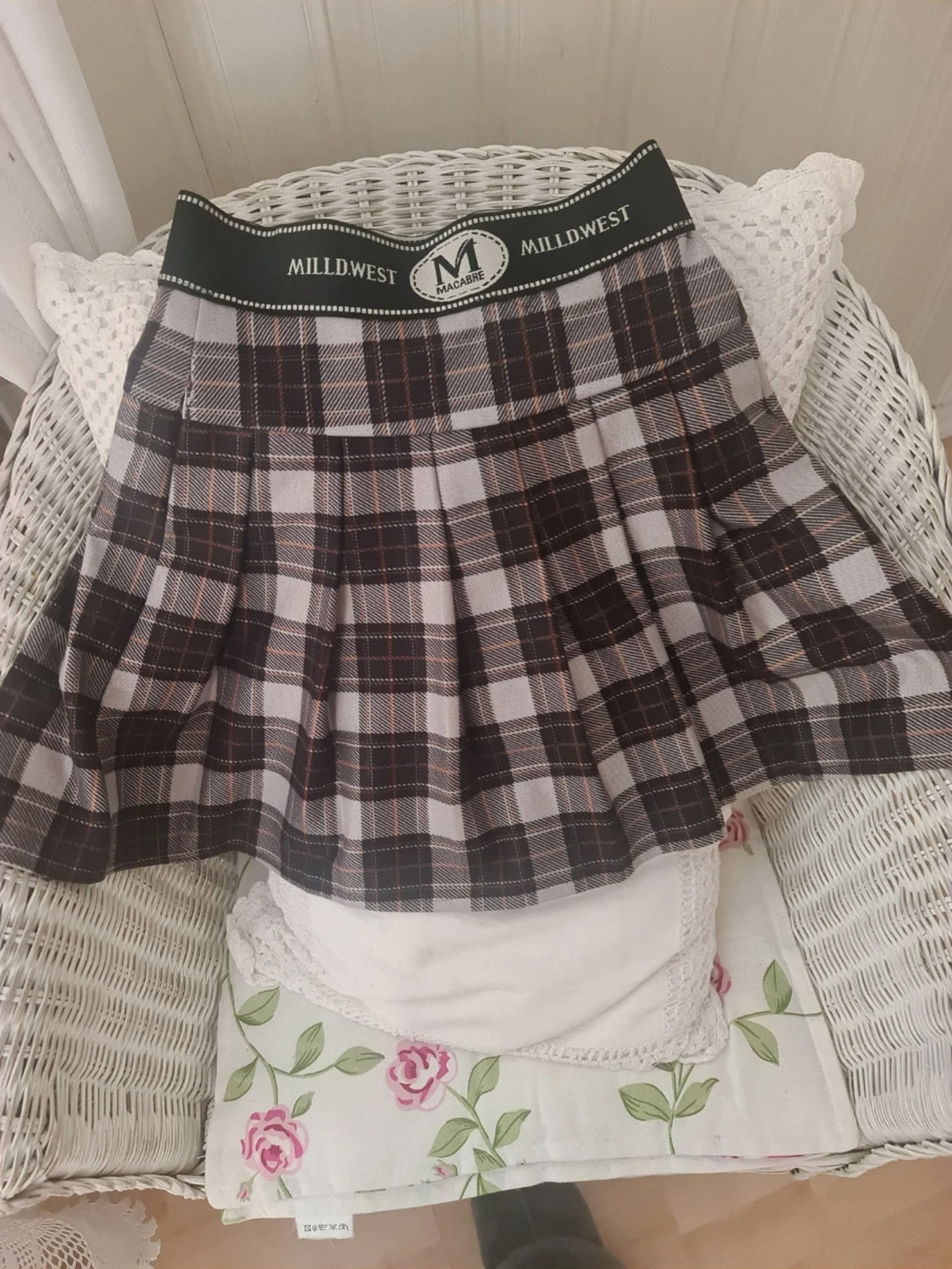 Rutig kortkjol från Milldwest - 1