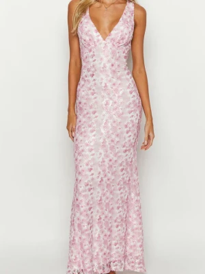 Långklänning blommig somrig rosa/vit v ringad och djup rygg - Långklänning blommig rosa/vit, somrig, V ringad, djup rygg från beginning boutique i storlek XS