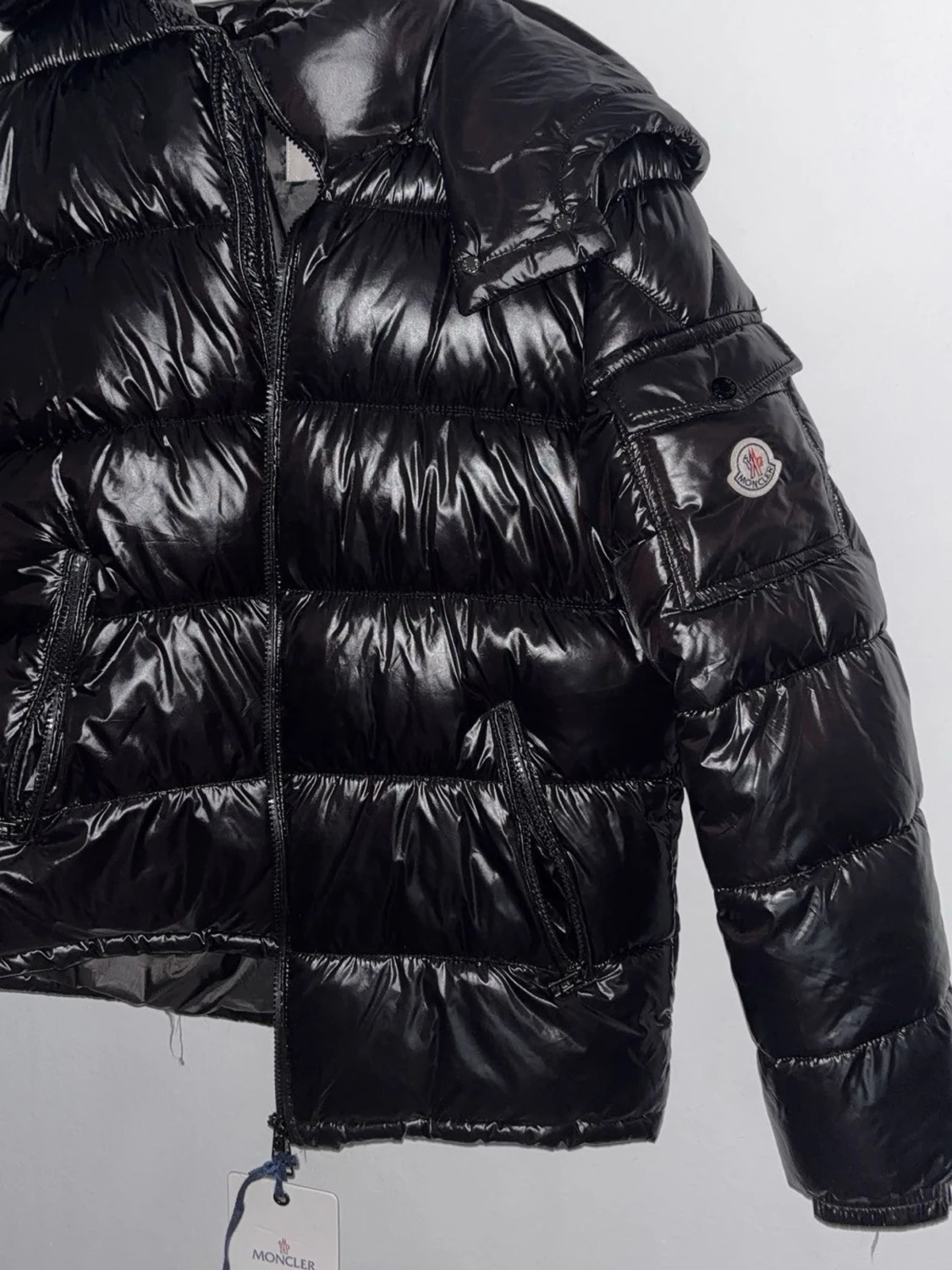 Svart dunjacka med huva från Moncler - 5