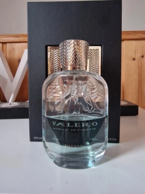 Valero Eau de Parfum 100 ml - Pdm Valero, ungefär hälften kvar. Original pris:5000kr