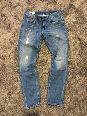 Dondup Jeans - Dondup Jeans i mycket bra skick! 👏 | Storlek W28 📏 | Vid frågor är det bara att skriva ✍️ | Frakt inom 48h 📦