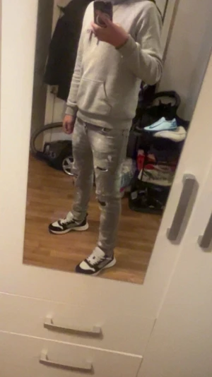 Dsquared2 Jeans - Säljer dessa feta jeans då de inte kommer till användning längre, sitter perfekt på benen inga skavanker eller sådant