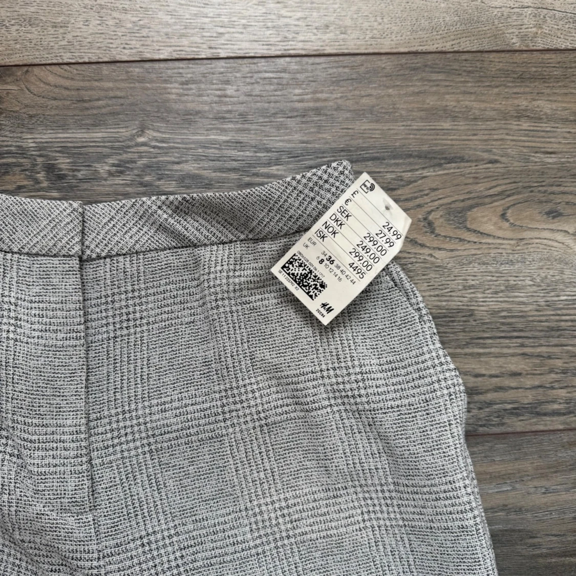 Grå rutiga kostymbyxor H&M - 1