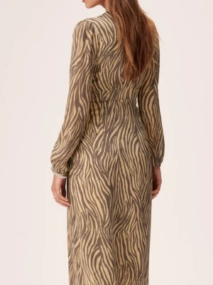 Adoore klänning  - Säljer min adoore klänning med zebramönster. Använd 2 gånger🩷