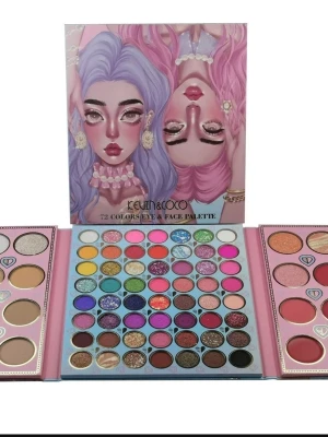 Sminkset 72 färgers ögonskuggspalett - Stor sminkset ögonskuggspalett med 72 olika färger från Kevin & Coco. Paletten innehåller både matta och glittriga nyanser i rosa, lila, blått, grönt, brunt och metallic. Innehåller Rouge och highlights. 