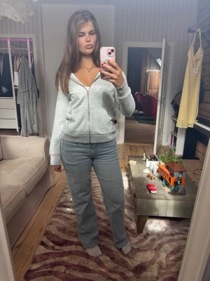 Superdry zip-up tröja med luva  - Knappt använd så är inprincip i nyskick❤️