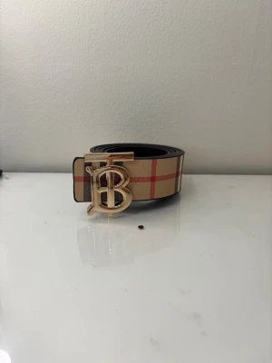 Burberry bälte  - Helt ny, snabbt & säkert fraktat. skickas inom kort tid 