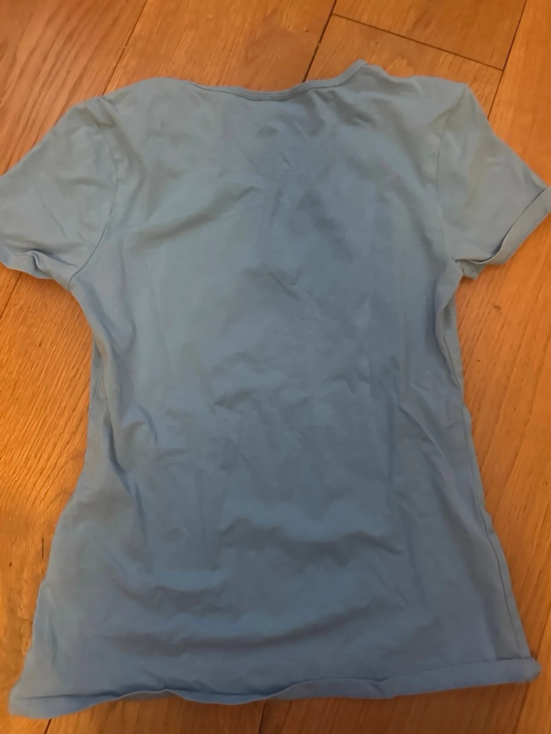 Blå T-shirt  - 1