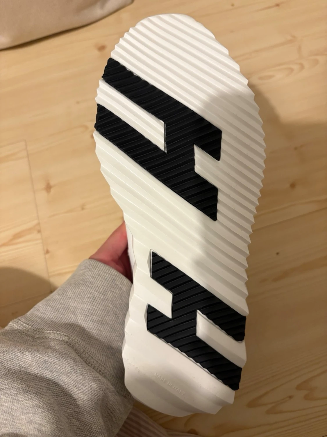 Sneakers  - 3