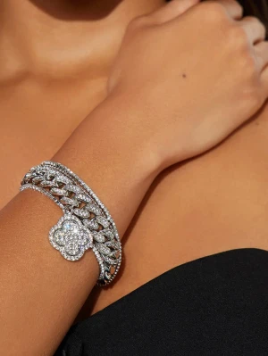 Armband  - Snyggt armband med strass från Fashion Nova, helt ny 