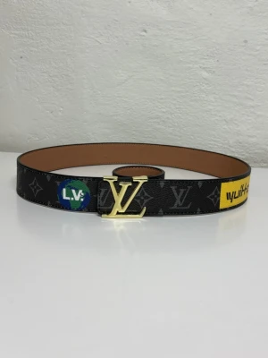 Lv Bälte  - Helt ny aldrig använd. Storlek 110. Snabb frakt endast bälte 