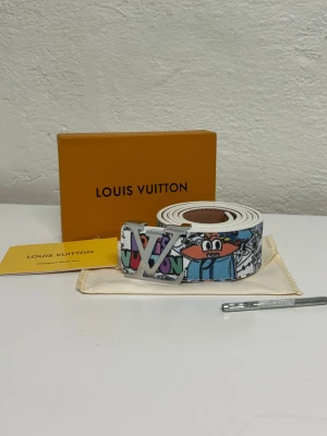 Lv Bälte  - Helt ny aldrig använd. Storlek 110. Snabb frakt endast bälte 