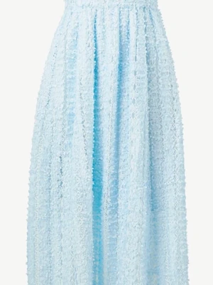 Selected femme Ljusblå långklänning med struktur - Supersöt ljusblå långklänning med tunna axelband och en unik strukturerad yta som ger en fluffig känsla. Klänningen har en rak passform och faller snyggt ner till anklarna. Perfekt för dig som vill sticka ut med en romantisk look.