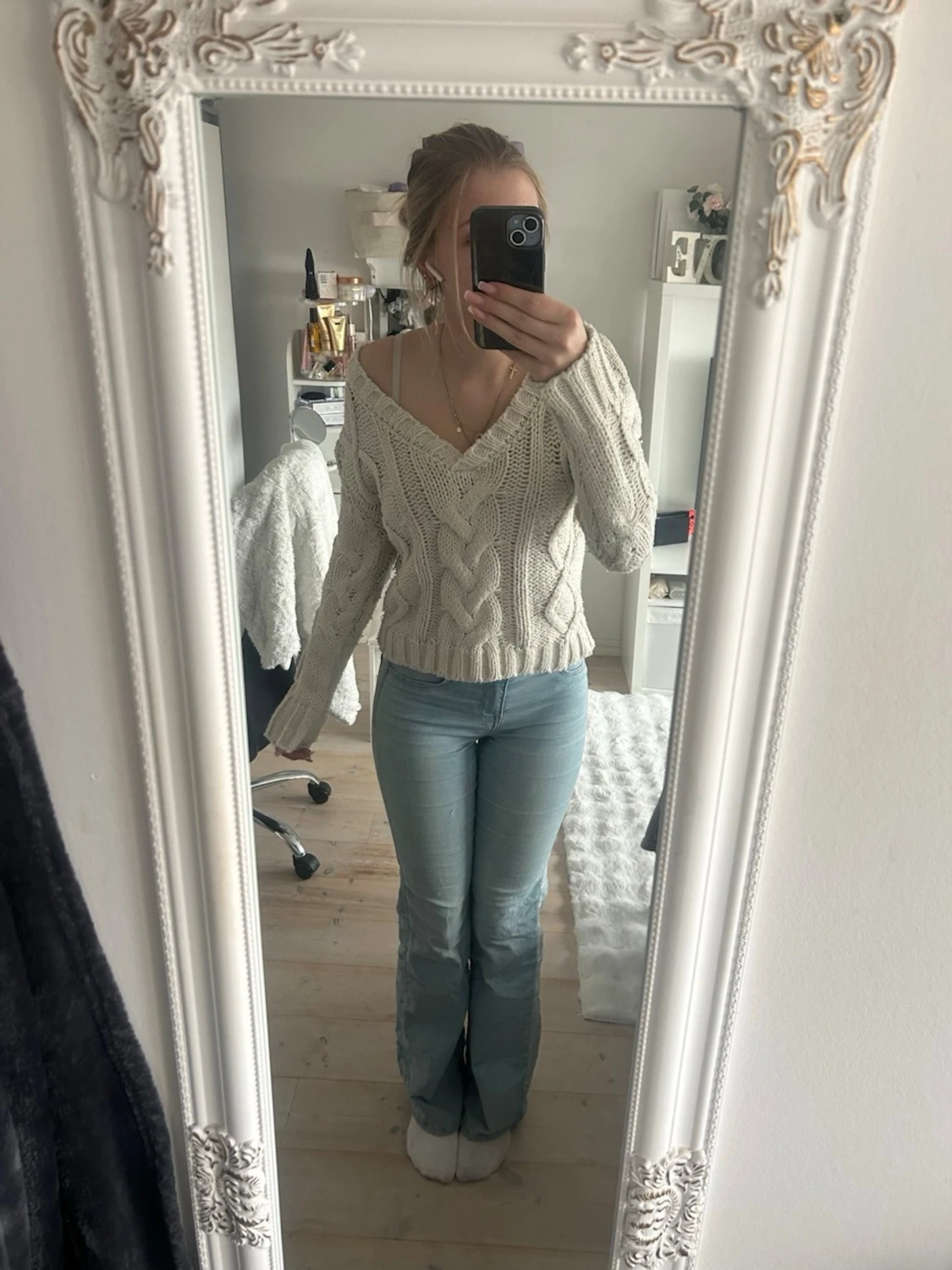 Beige kabelstickad tröja från NA-KD