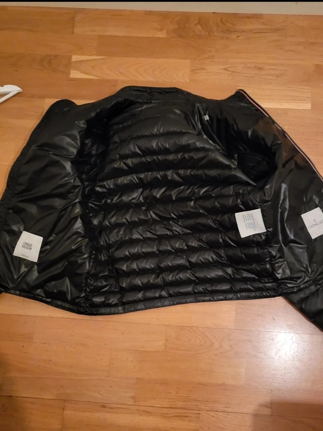 Svart dunjacka från Moncler - 3