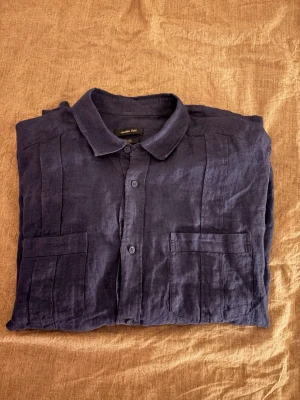 Massimo Dutti Overshirt/Skjorta  - Hej! Har en oanvänd linne skjorta/overshirt i 100% linne, har fortfarande kvittot på denna. 