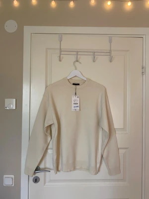 Tröja  - Cremevit tröja, Zara, S