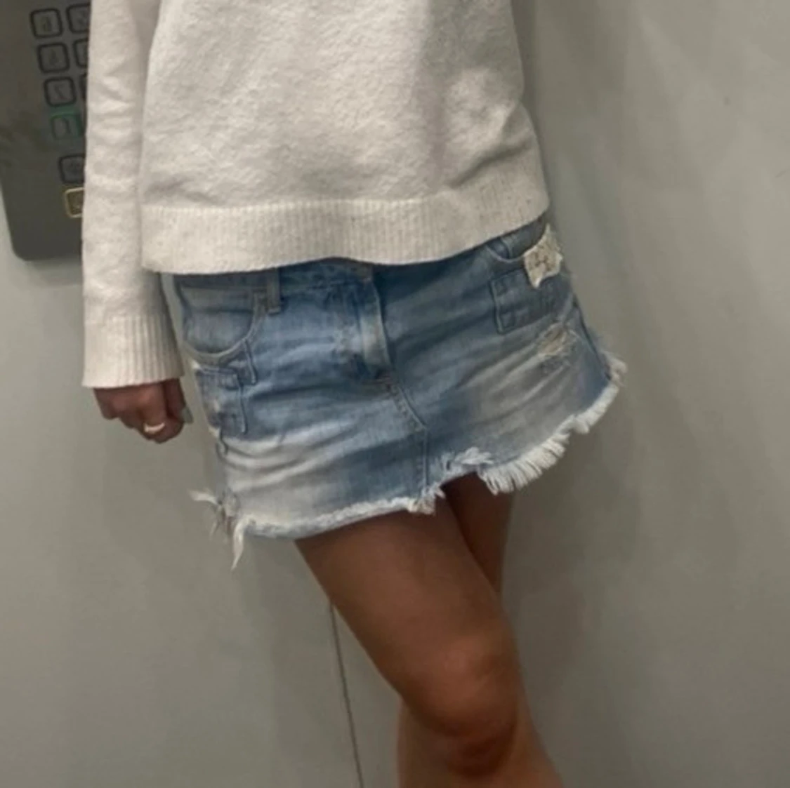 Ljusblå kort jeanskjol från Hollister - 3