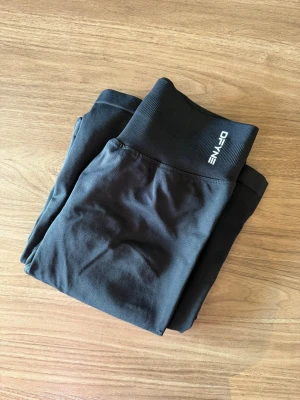 Impact flares - Storlek S längd regular 🖤