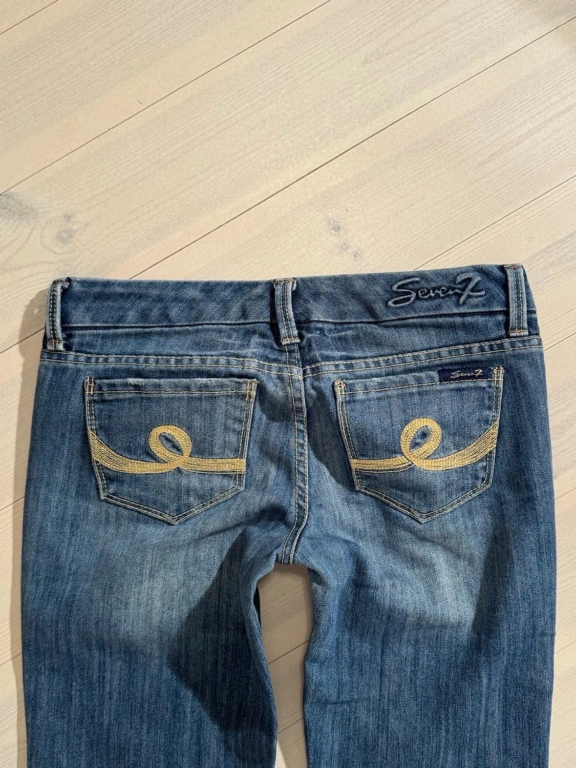 Low bootcut jeans  - 5