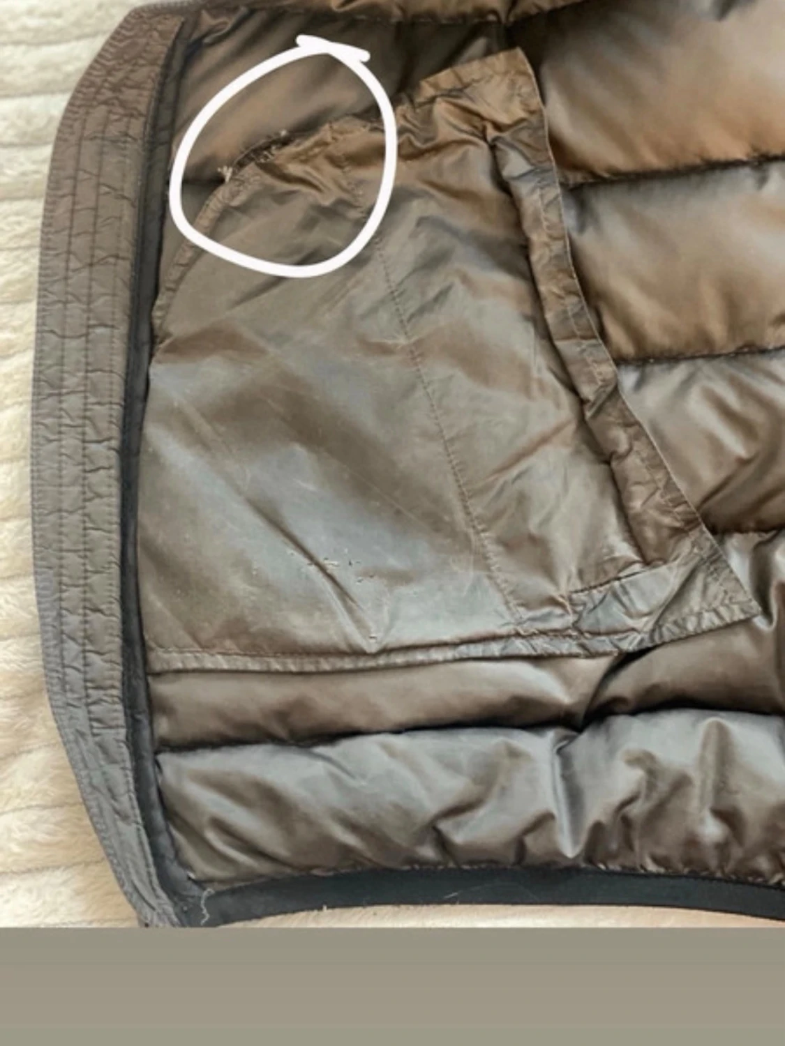 Svart dunjacka från Colmar - 3