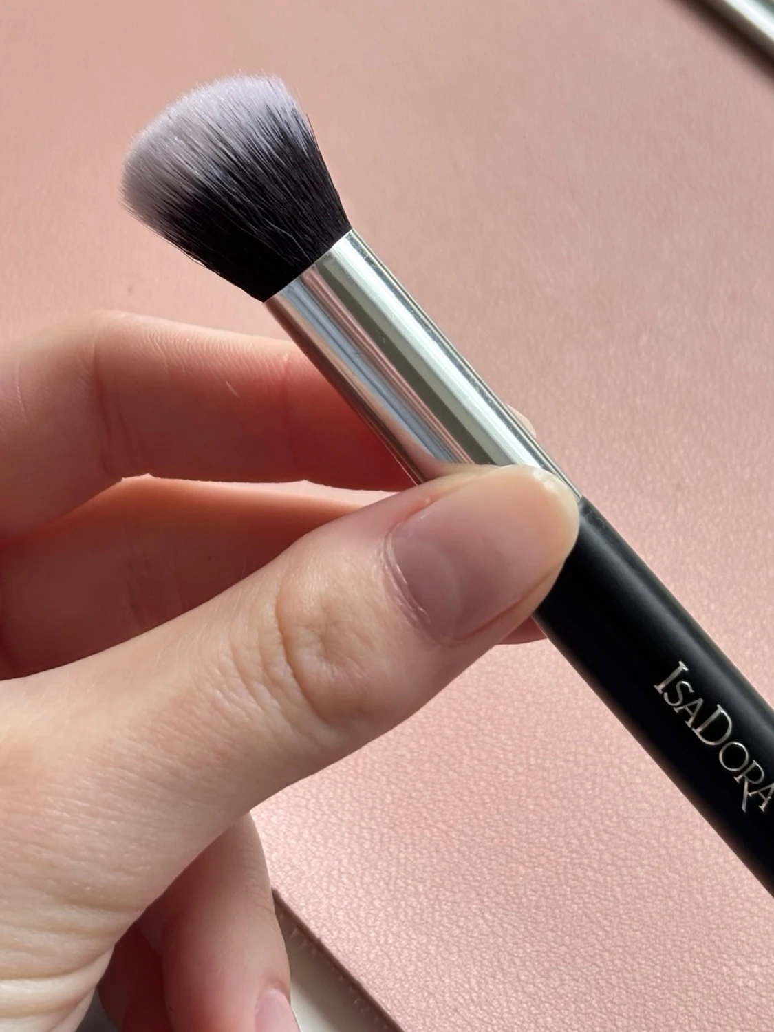 IsaDora Face Buffer Precision borste