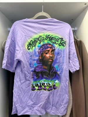 2pac t shirt - Oanvänd 