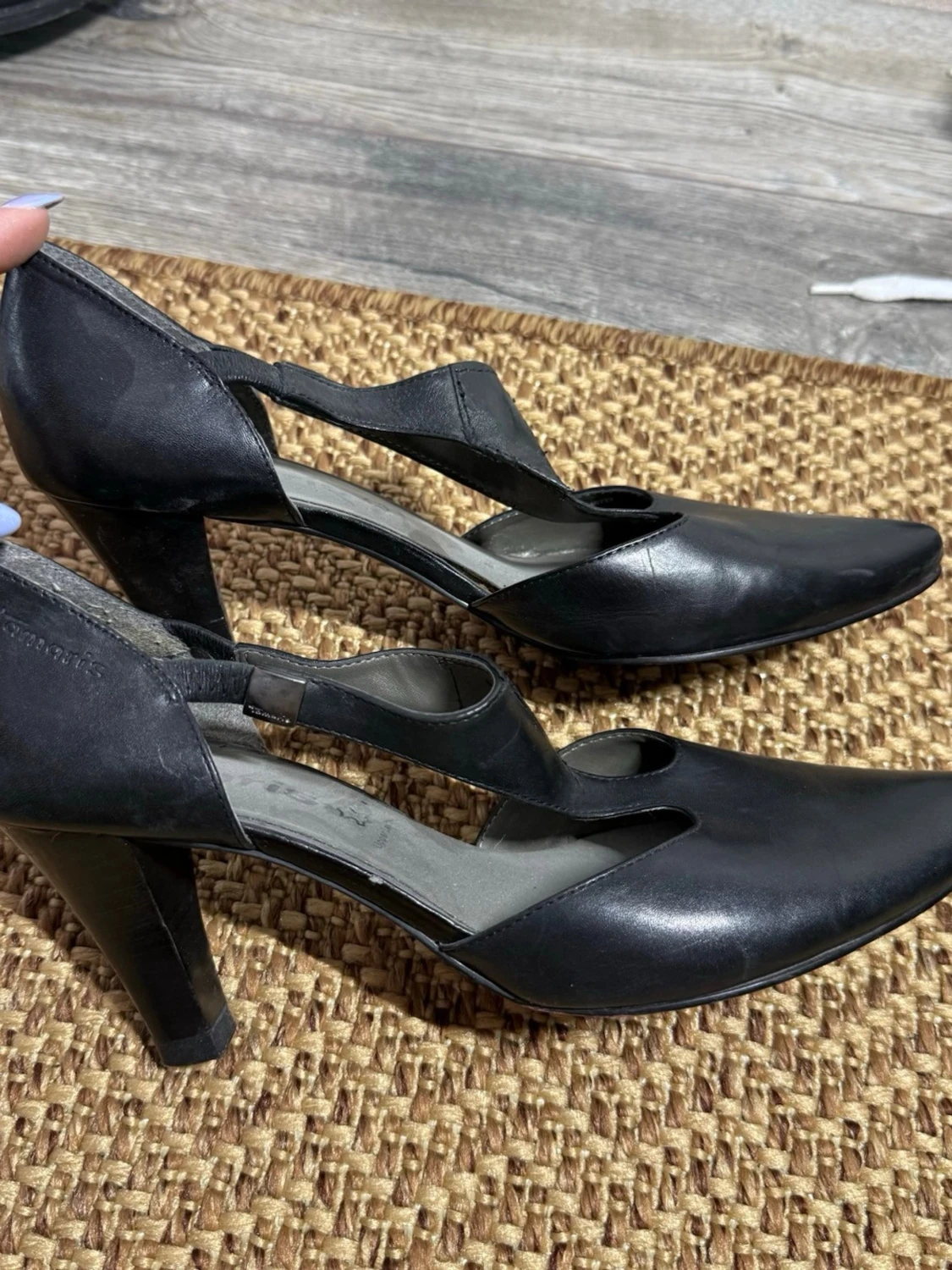 Svarta pumps med rem från Tamaris (37)