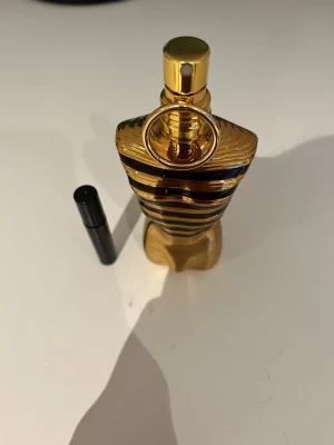 3ml sample JPG le male elixir - Otrolig doft, rekommenderar varmt att köpa denna o testa innan man köper en hel flaska.