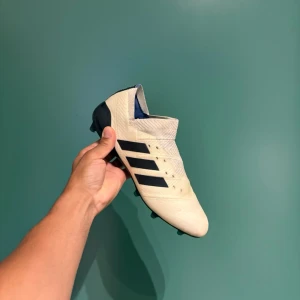 Adidas Nemeziz 1.0 Elite - Väldigt bekväma skor, storlek 40